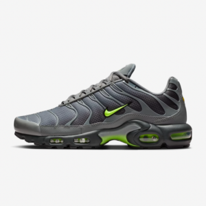Nike Air Max Plus Tn Black University Red